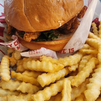 Raising Cane's Chicken Fingers - Sandwich combo meal - New American Near Me - Boynton Beach, Florida Raising Cane's Chicken Fingers - Sandwich combo meal - New American Near Me - Boynton Beach, Florida