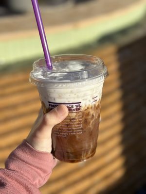 The Coffee Bean & Tea Leaf by null