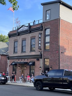 Rams Pint House & Rooftop Lounge by null