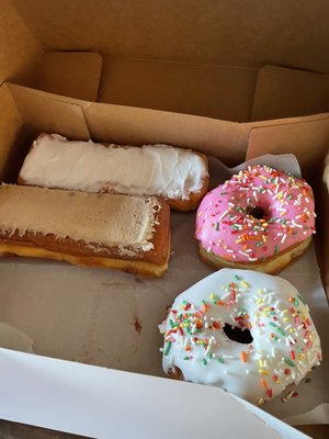 Sandy's Donuts by null