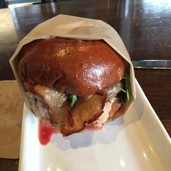 25 Degrees - Burgers Near Me - Los Angeles, California