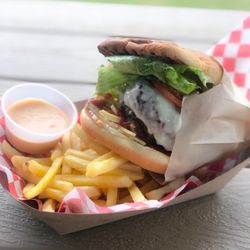 El Rincon Del Agriao - Hamburger Relleno de Setas con Queso Suizo