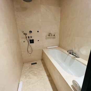 Bulgari Hotel Milano - Bathroom - Hotels Near Me - Milan, Michigan Bulgari Hotel Milano - Bathroom - Hotels Near Me - Milan, Michigan