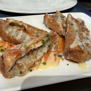 Del Frisco's Grille - Cheesesteak Eggrolls. So yummy. Could eat a lot of these. Not too heavy either - New American Near Me - Tampa, Florida Del Frisco's Grille - Cheesesteak Eggrolls. So yummy. Could eat a lot of these. Not too heavy either - New American Near Me - Tampa, Florida