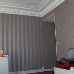Loved the wallpaper (and you can tell our room was spacious) Loved the wallpaper (and you can tell our room was spacious)