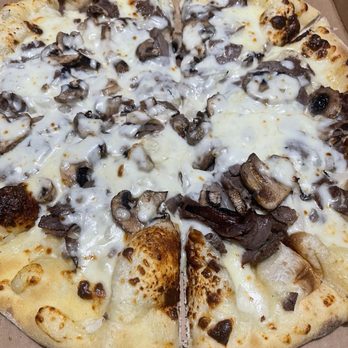 Domino's Pizza - Philly steak and cheese without peppers. Toppings not even close to the edge. - Pizza Near Me - Troy, Illinois Domino's Pizza - Philly steak and cheese without peppers. Toppings not even close to the edge. - Pizza Near Me - Troy, Illinois