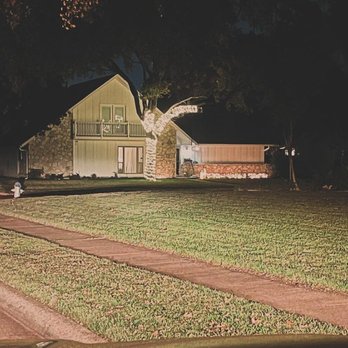 Maverick Landscaping - Couldn't beat daylight savings time, lawn still looks clean though - We strive on being the people's company and work within your budget! - Lawn Services Near Me Maverick Landscaping - Couldn't beat daylight savings time, lawn still looks clean though - We strive on being the people's company and work within your budget! - Lawn Services Near Me