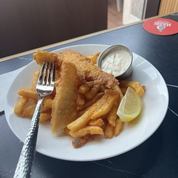 Wildflower Social - Kids fish and chips - American Near Me - Niagara Falls, Ontario Wildflower Social - Kids fish and chips - American Near Me - Niagara Falls, Ontario