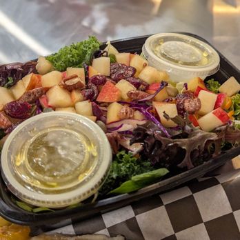 Wowee Zowee - Sunhee's Mother's Salad - Pizza Near Me - Tustin, California