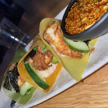 Moxies - Sushi hand rolls - Lounges Near Me - Miami, Florida Moxies - Sushi hand rolls - Lounges Near Me - Miami, Florida