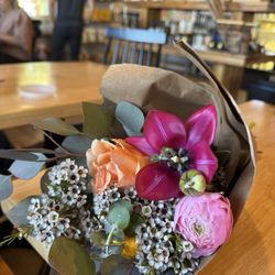REBYL Coffee & Food - Rebyl offers flower arrangement events
