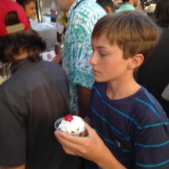 Dandy Don's Ice Cream Sundae Bar Catering - Ice Cream & Frozen Yogurt Near Me - Van Nuys, California