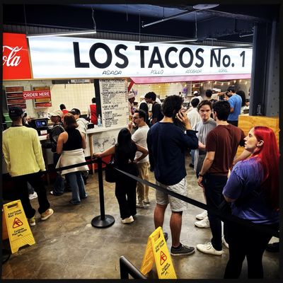 LOS TACOS No.1 by null