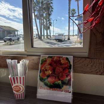 Lucky Thai Cuisine - I love this table that faces out the window towards the beach! - Thai Near Me - Ventura, California Lucky Thai Cuisine - I love this table that faces out the window towards the beach! - Thai Near Me - Ventura, California