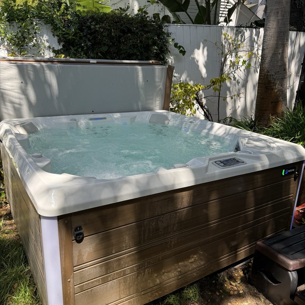 Martinez Pools - After photo of hot tub 1 hour later (no joke) - Pool Cleaners Near Me Martinez Pools - After photo of hot tub 1 hour later (no joke) - Pool Cleaners Near Me