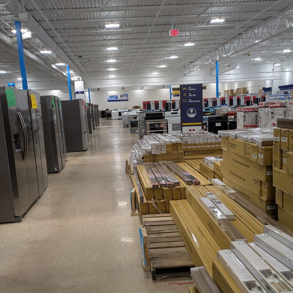 Lowe’s Outlet - Inside - Building Supplies Near Me - Orlando, Florida Lowe’s Outlet - Inside - Building Supplies Near Me - Orlando, Florida