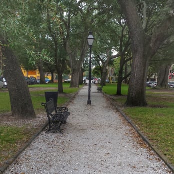 Wragg Mall Park - Parks Near Me - Charleston, South Carolina Wragg Mall Park - Parks Near Me - Charleston, South Carolina