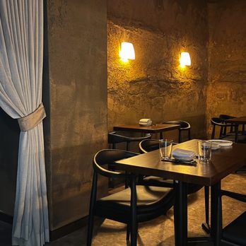 Le Mistral - Wine Bars Near Me - Chicago, Illinois