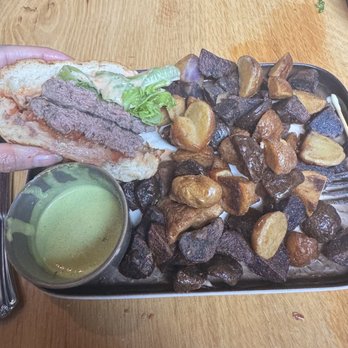Heritage 147 - Burger and crispy potatoes - Comfort Food Near Me - Larchmont, New York