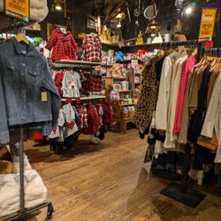Cracker Barrel Old Country Store - Cracker Barrel, Henderson