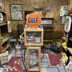 Pickin & Grinnin Antiques - Booth