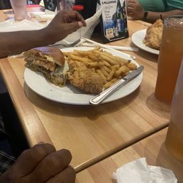 Fried Grouper Sandwich Fried Grouper Sandwich