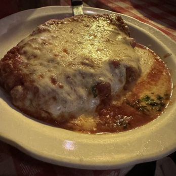 Dan Tana's - Veal Cutlet Parmigiana , Jerry Weintraub - Italian Near Me - West Hollywood, California Dan Tana's - Veal Cutlet Parmigiana , Jerry Weintraub - Italian Near Me - West Hollywood, California