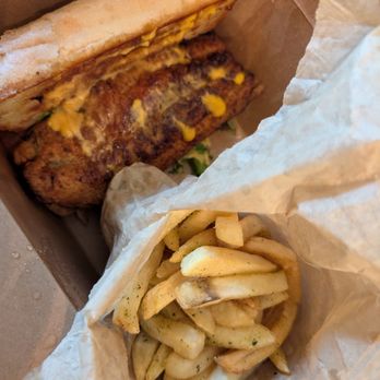 Free Flow Kitchen - Blackened Catfish PO Boy w/fries - Coffee & Tea Near Me - Evanston, Illinois Free Flow Kitchen - Blackened Catfish PO Boy w/fries - Coffee & Tea Near Me - Evanston, Illinois