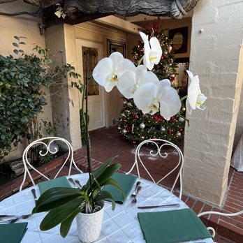 The Hacienda - Included are the orchid centerpieces! And you can choose your linen colors - Venues & Event Spaces Near Me - Santa Ana, California The Hacienda - Included are the orchid centerpieces! And you can choose your linen colors - Venues & Event Spaces Near Me - Santa Ana, California