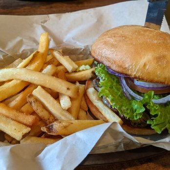 That Brewery & Pub - Elk burger with green chiles and fries - Pubs Near Me - Pine, Arizona That Brewery & Pub - Elk burger with green chiles and fries - Pubs Near Me - Pine, Arizona