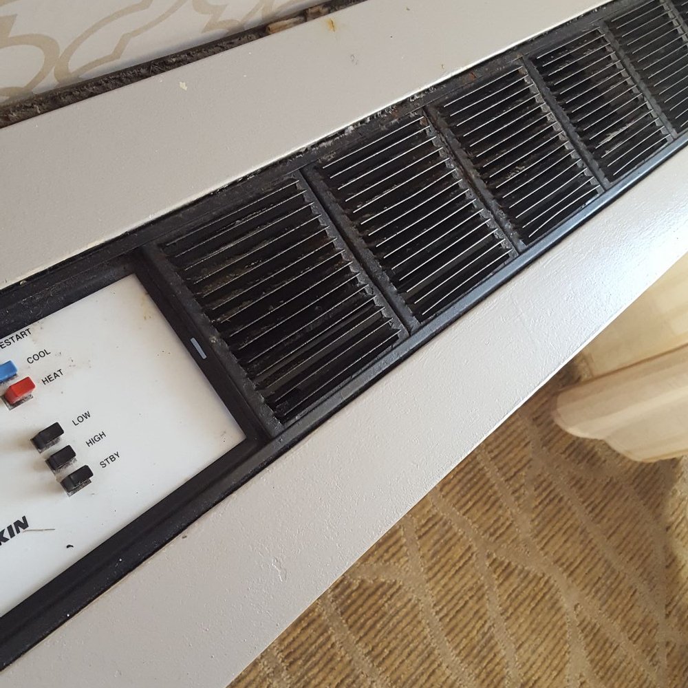Old ass AC Old ass AC