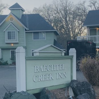 The Inn At Baechtel Creek - Hotel front entry - Hotels Near Me - Willits, California The Inn At Baechtel Creek - Hotel front entry - Hotels Near Me - Willits, California