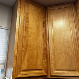 Fixed cabinet. Fixed cabinet.