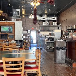 Cayannes' Cafe & Gifts - Dining room