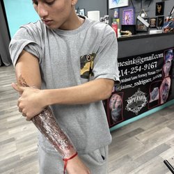 Supernova Tattoo Studio