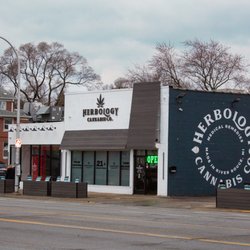 Herbology Cannabis Co. River Rouge - Jefferson Ave. - Recre