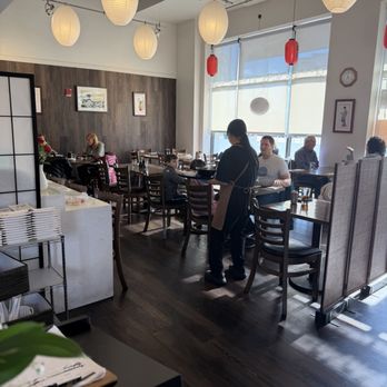 Yirasai Sushi & Cafe - Dining room - Sushi Bars Near Me - Potomac, Maryland Yirasai Sushi & Cafe - Dining room - Sushi Bars Near Me - Potomac, Maryland