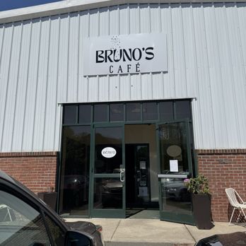 Bruno's Cafe - Outside - Coffee & Tea Near Me - Unionville, Connecticut Bruno's Cafe - Outside - Coffee & Tea Near Me - Unionville, Connecticut