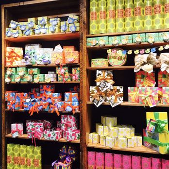 Lush - Cute & colorful gift wrap & box - Cosmetics & Beauty Supply Near Me - Bellevue, Washington