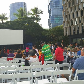 Courtyard Cinema - Find your seat of choice. - Outdoor Movies Near Me - Honolulu, Hawaii Courtyard Cinema - Find your seat of choice. - Outdoor Movies Near Me - Honolulu, Hawaii