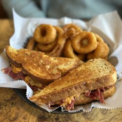 Front Door Diner - Reuben