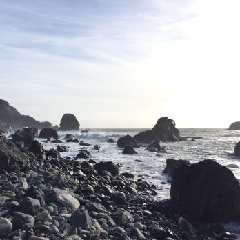 Mile Rock Beach - Beaches Near Me
