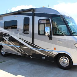 Miller's RV - 2017 Winnebago Via