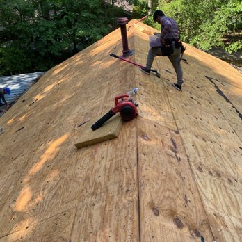 USA Roofing - Holiday roofing !  Came out great 334-246-9996 - Roofing Near Me - Opelika, Alabama