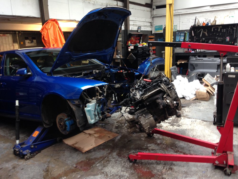 THE CAR SURGEON Body Shops 41 Avalon road, Orpington, London