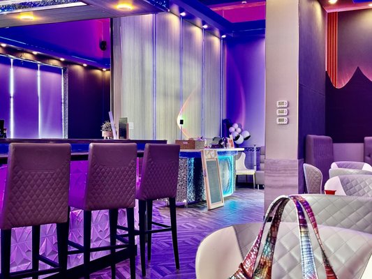 Green Papaya Thai & Sushi (210 Location) by null