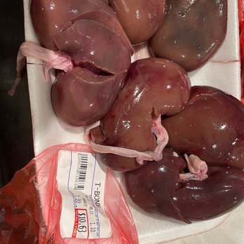 Pasha Market - Stale smelly spoiled organs charged as T Bone - Grocery Near Me - Covina, California