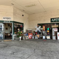 Corner Antiques and Collectibles - Corner Antiques and Collectibles