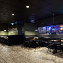Mike & Tony's Gyros - Interior