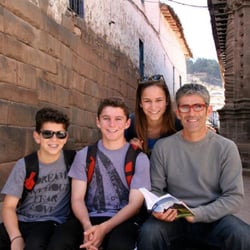 Darryl Abramson, DDS - Darryl and kids in Peru